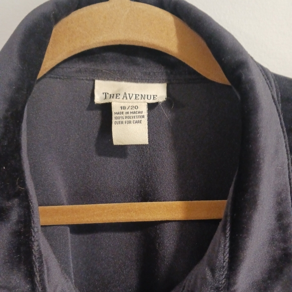 The Avenue Womens Button Down Top - Size 18/20 - Picture 3 of 6